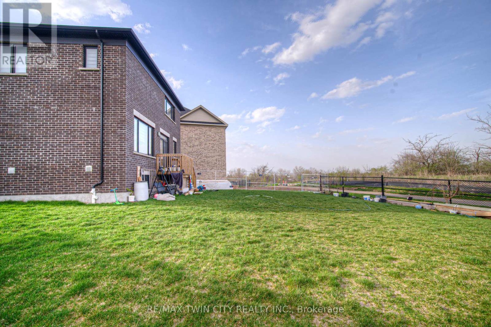 67 Crossmore Crescent, Cambridge, Ontario  N1S 0C7 - Photo 30 - X12196563