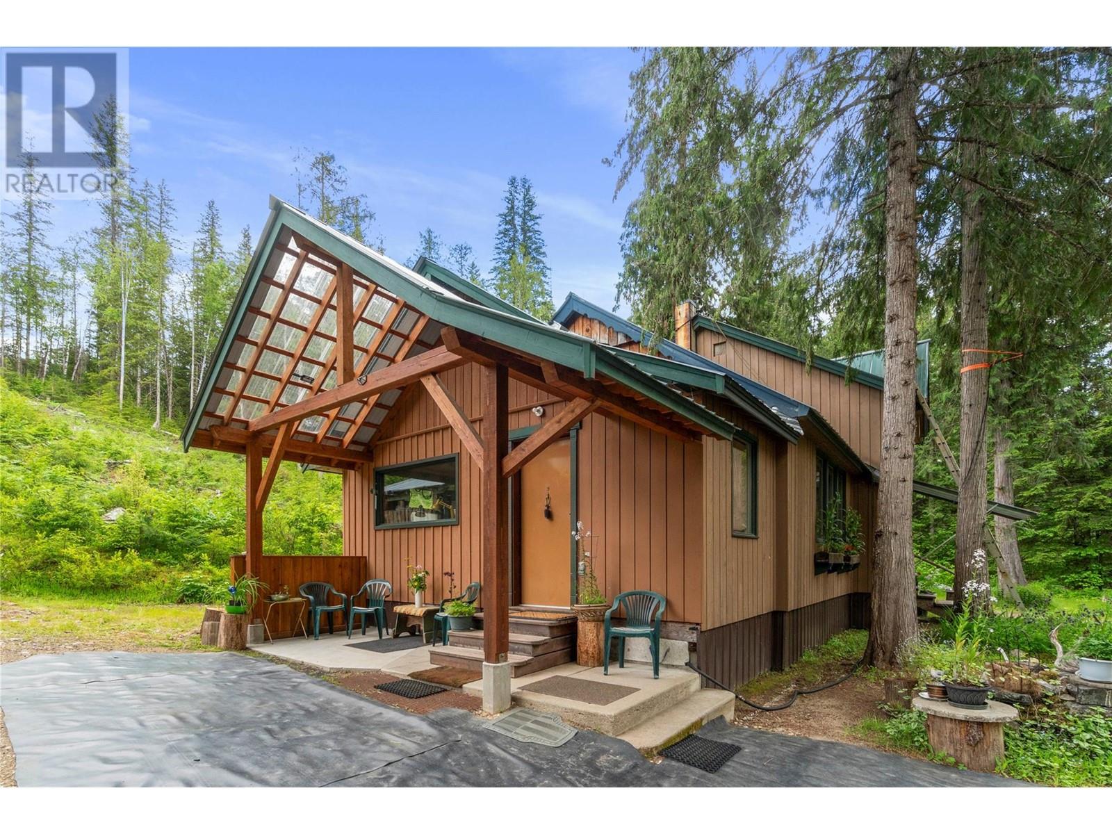 1598 Quast Road, Seymour Arm, British Columbia  V0E 2V2 - Photo 43 - 10350888