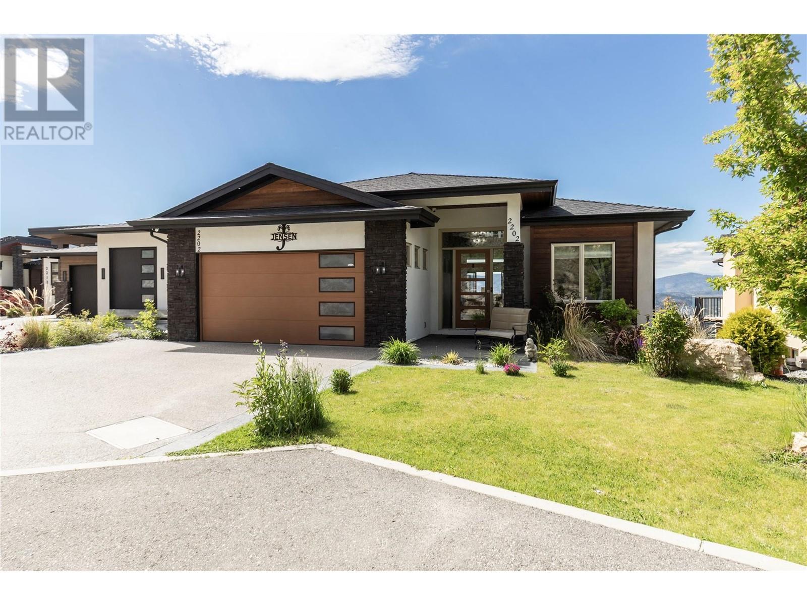 2202 Tramonto Court, Kelowna, British Columbia  V1P 1V1 - Photo 3 - 10350690