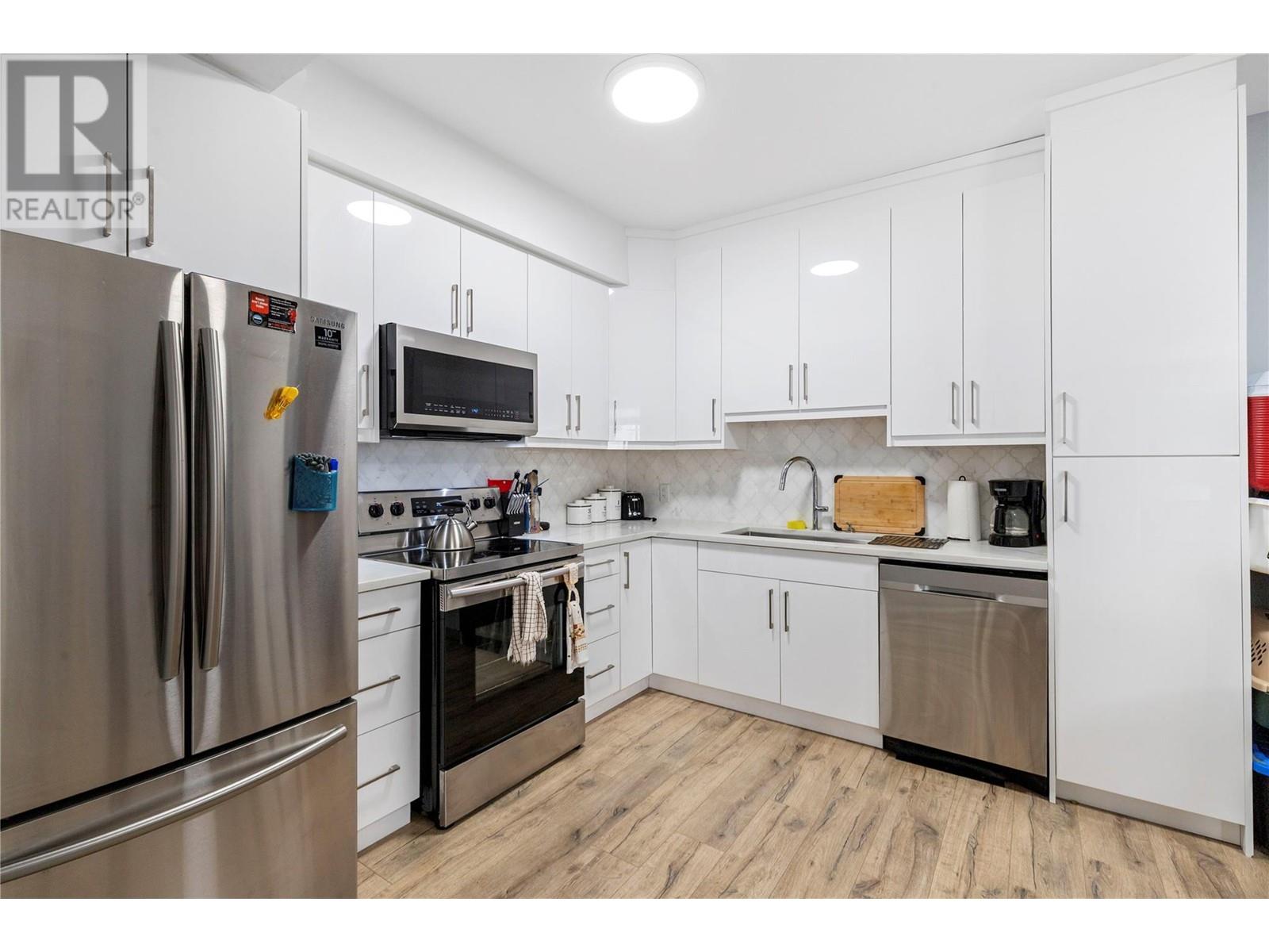 2202 Tramonto Court, Kelowna, British Columbia  V1P 1V1 - Photo 49 - 10350690