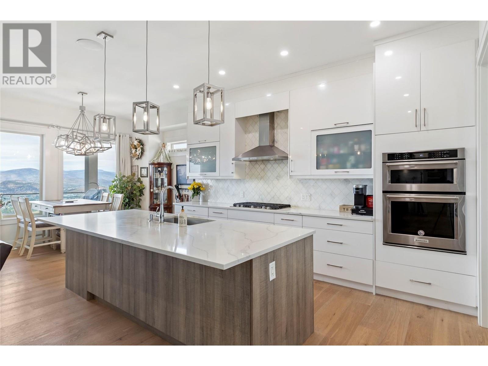 2202 Tramonto Court, Kelowna, British Columbia  V1P 1V1 - Photo 7 - 10350690