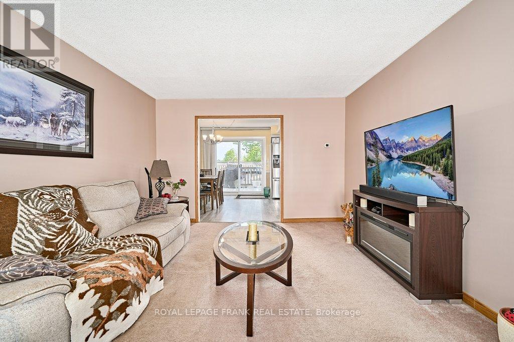 1323 Fenelon Crescent, Oshawa, Ontario  L1J 6G2 - Photo 8 - E12196709