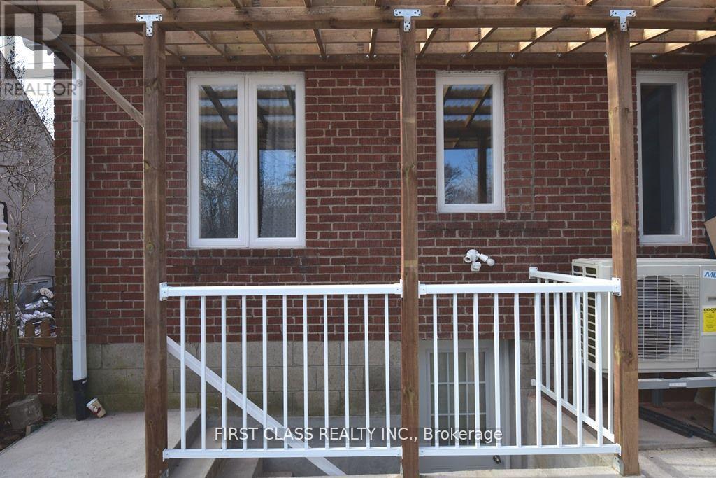 Bsmt - 319 Senlac Road, Toronto, Ontario  M2R 1R2 - Photo 2 - C11899828