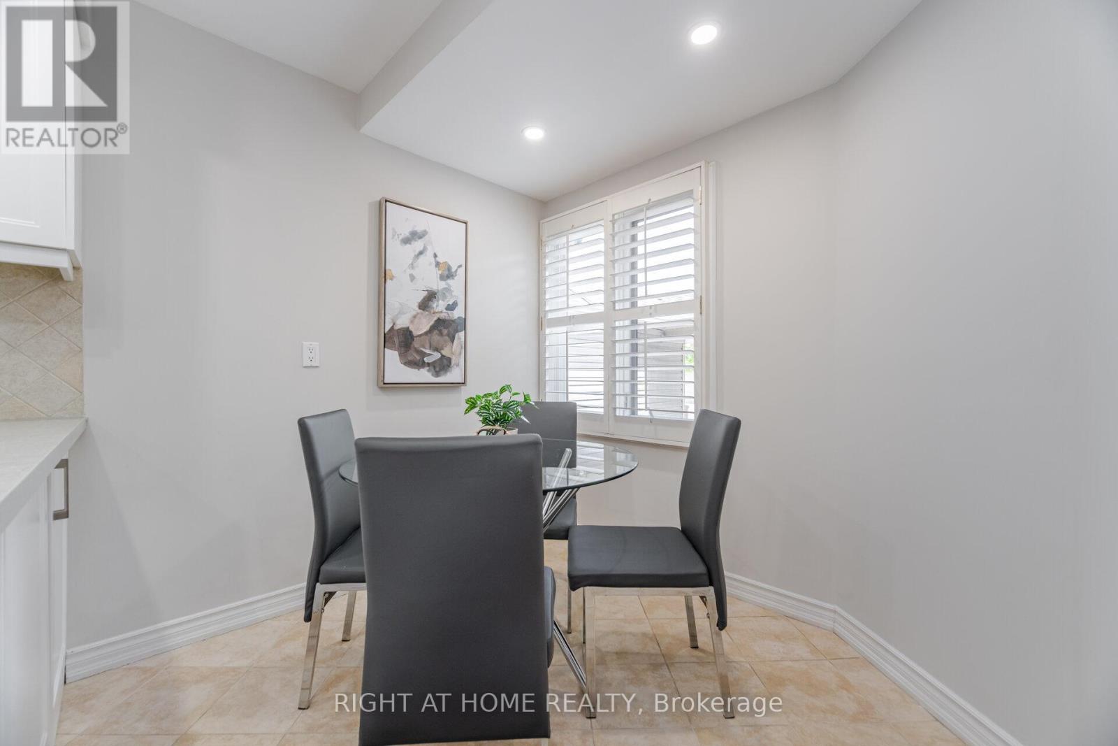 98 - 3600 Colonial Drive, Mississauga, Ontario  L5L 5P5 - Photo 15 - W12162551