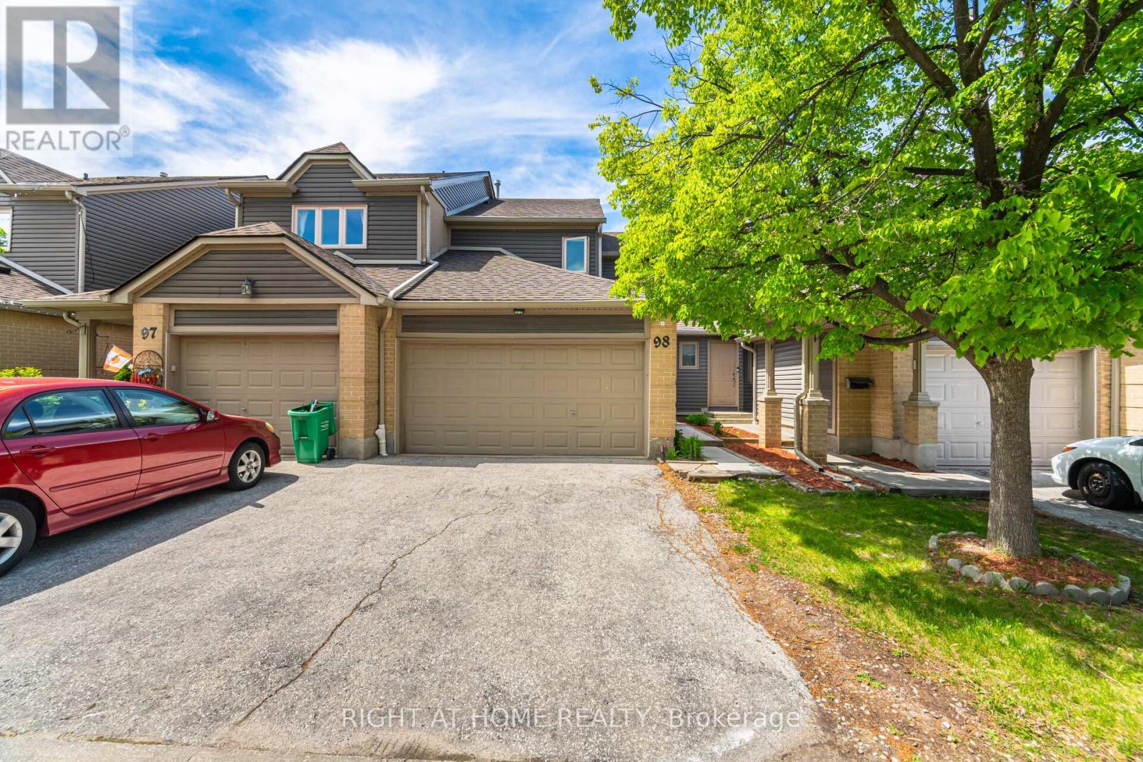 98 - 3600 Colonial Drive, Mississauga, Ontario  L5L 5P5 - Photo 2 - W12162551