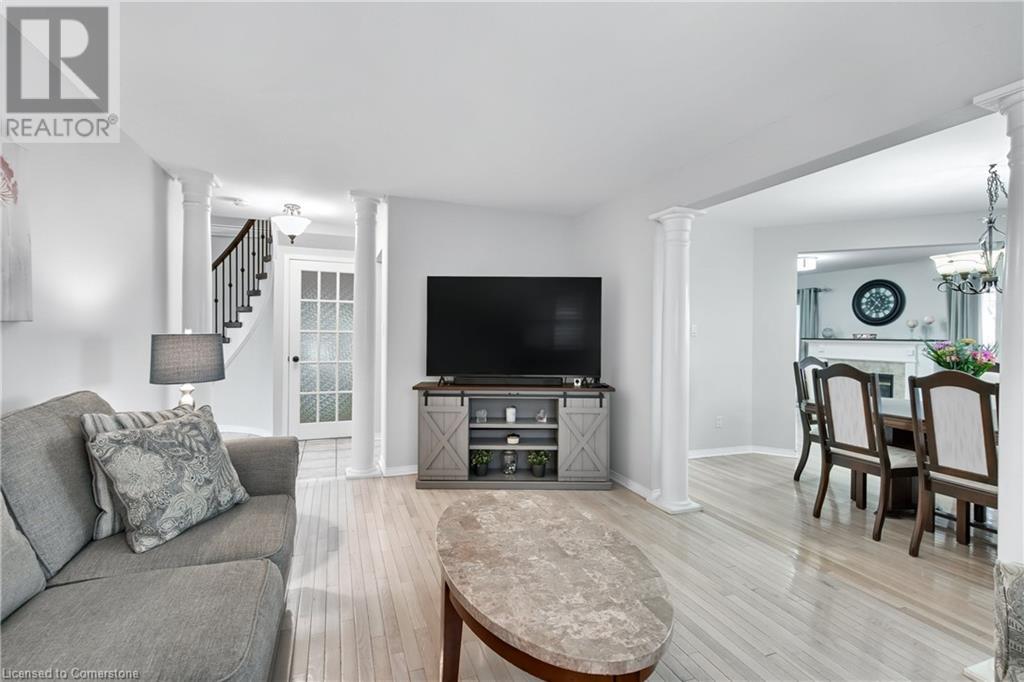 317 Jacqueline Boulevard, Hamilton, Ontario  L9B 2V7 - Photo 14 - 40736704