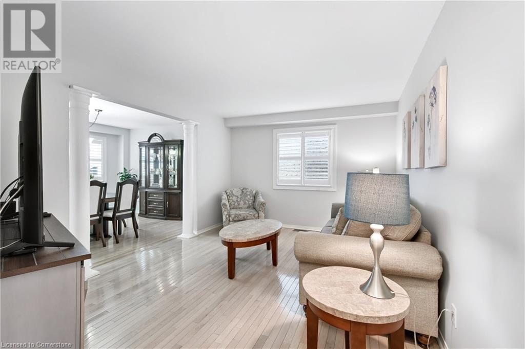 317 Jacqueline Boulevard, Hamilton, Ontario  L9B 2V7 - Photo 13 - 40736704