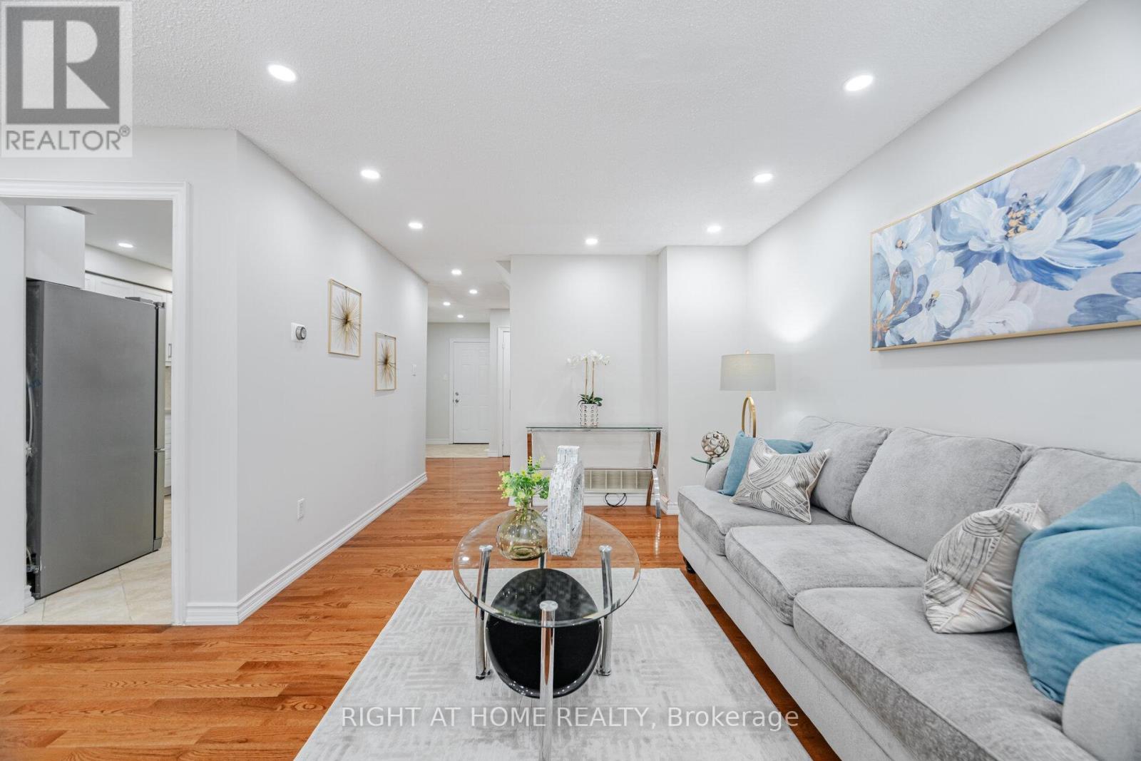 98 - 3600 Colonial Drive, Mississauga, Ontario  L5L 5P5 - Photo 7 - W12162551