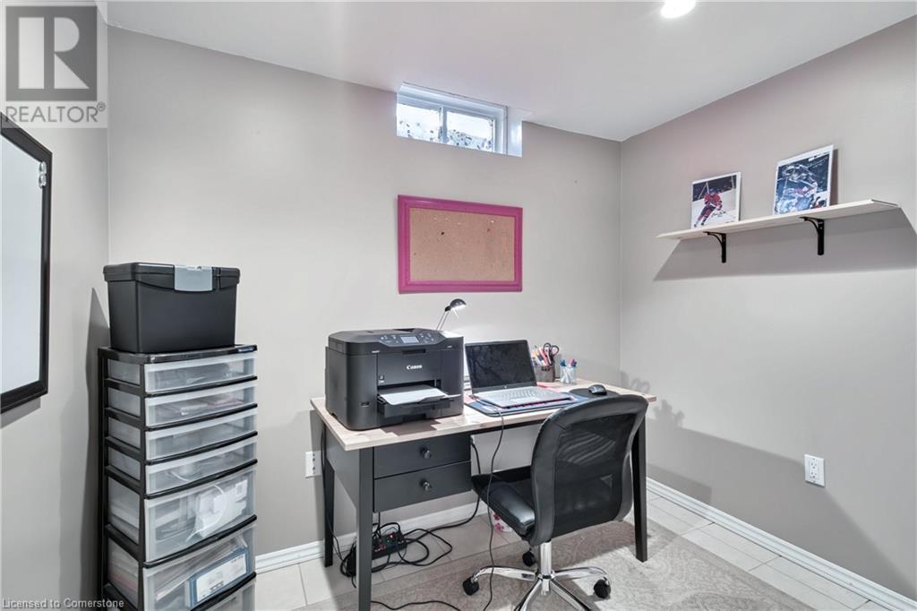 317 Jacqueline Boulevard, Hamilton, Ontario  L9B 2V7 - Photo 32 - 40736704