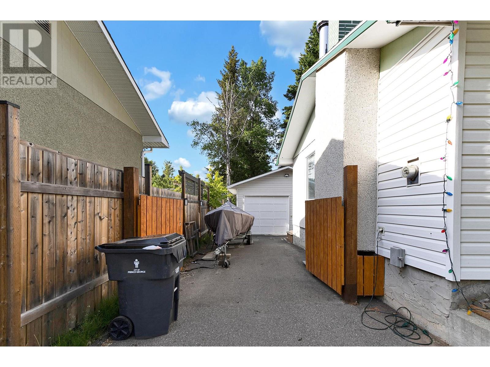 6882 Fairmont Crescent, Prince George, British Columbia  V2N 2P8 - Photo 26 - R3011360