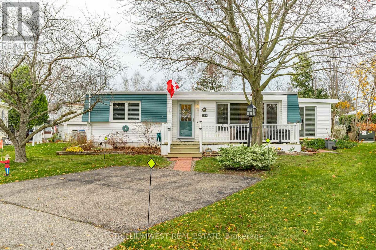 157 MISSISSAUGA PLACE, South Huron, Ontario