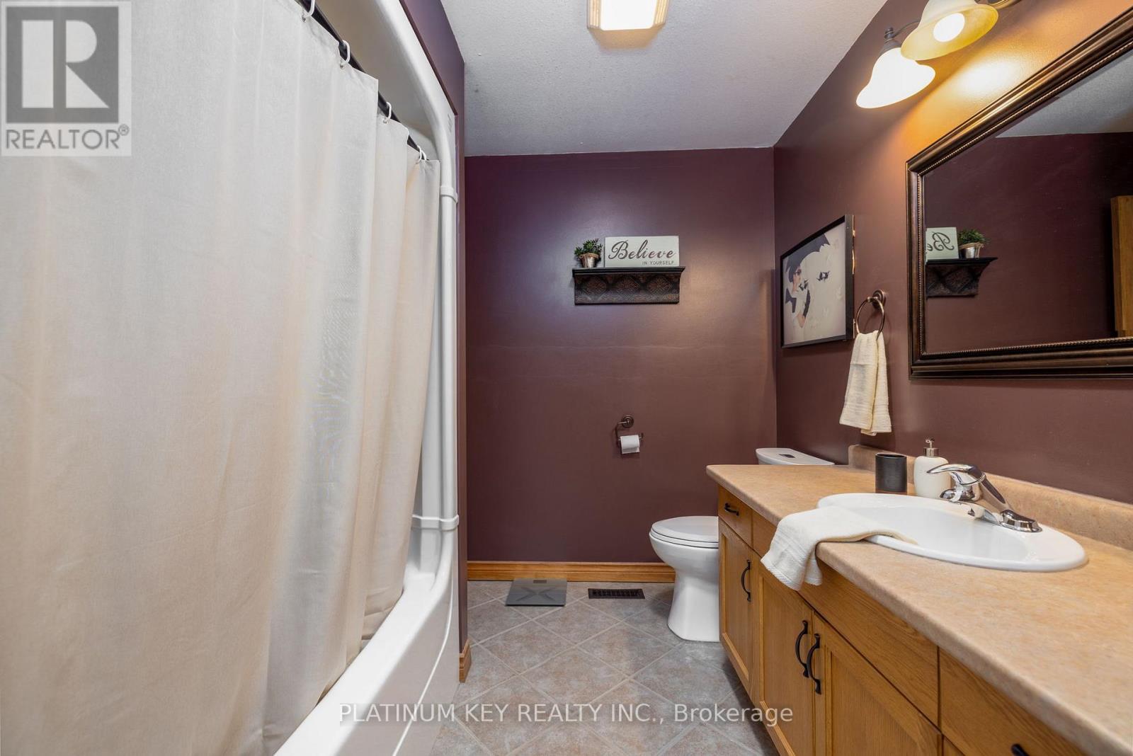 29 Dell Drive, Strathroy-Caradoc, Ontario  N7G 1C6 - Photo 15 - X12196642