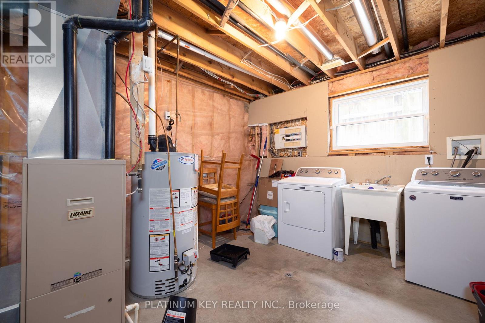 29 Dell Drive, Strathroy-Caradoc, Ontario  N7G 1C6 - Photo 23 - X12196642