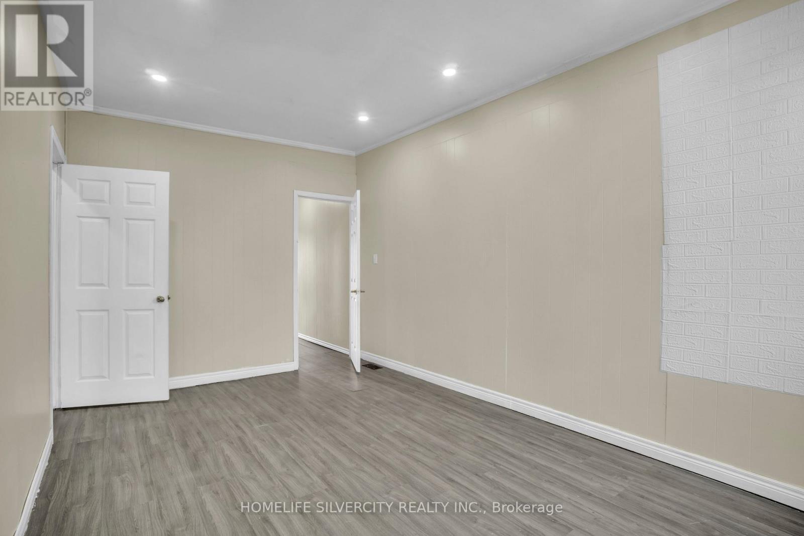 5 Pine Street S, Thorold (Thorold Downtown), Ontario  L2V 3L1 - Photo 14 - X12166966