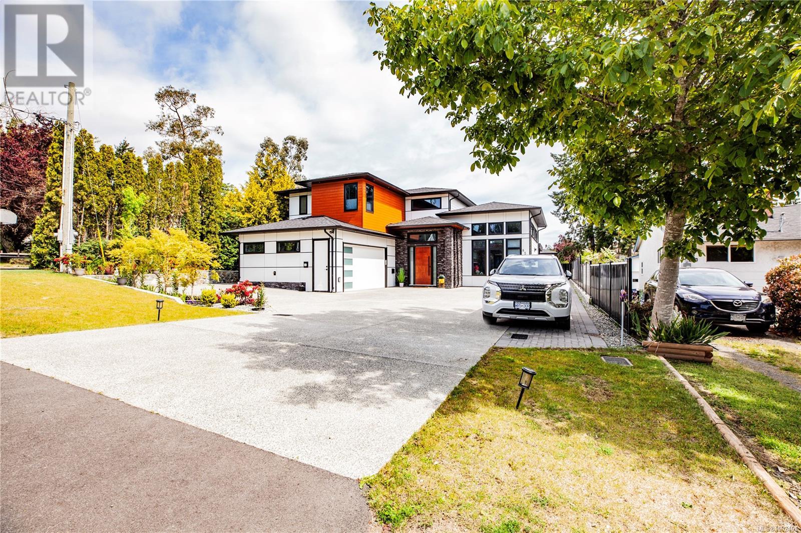 850 Snowdrop Ave, Saanich, British Columbia  V8Z 2N4 - Photo 47 - 1002401