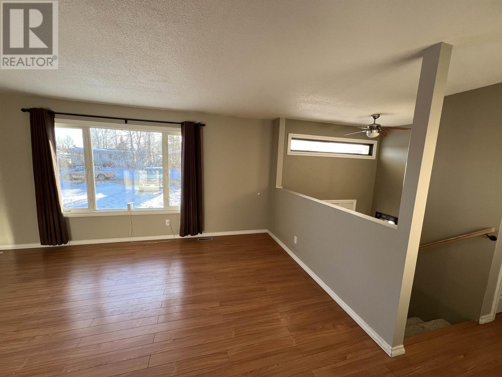5320 Tamarack Crescent, Fort Nelson, British Columbia  V0C 1R0 - Photo 10 - R3011261
