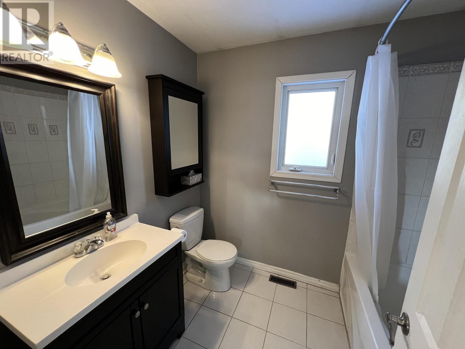5320 Tamarack Crescent, Fort Nelson, British Columbia  V0C 1R0 - Photo 12 - R3011261