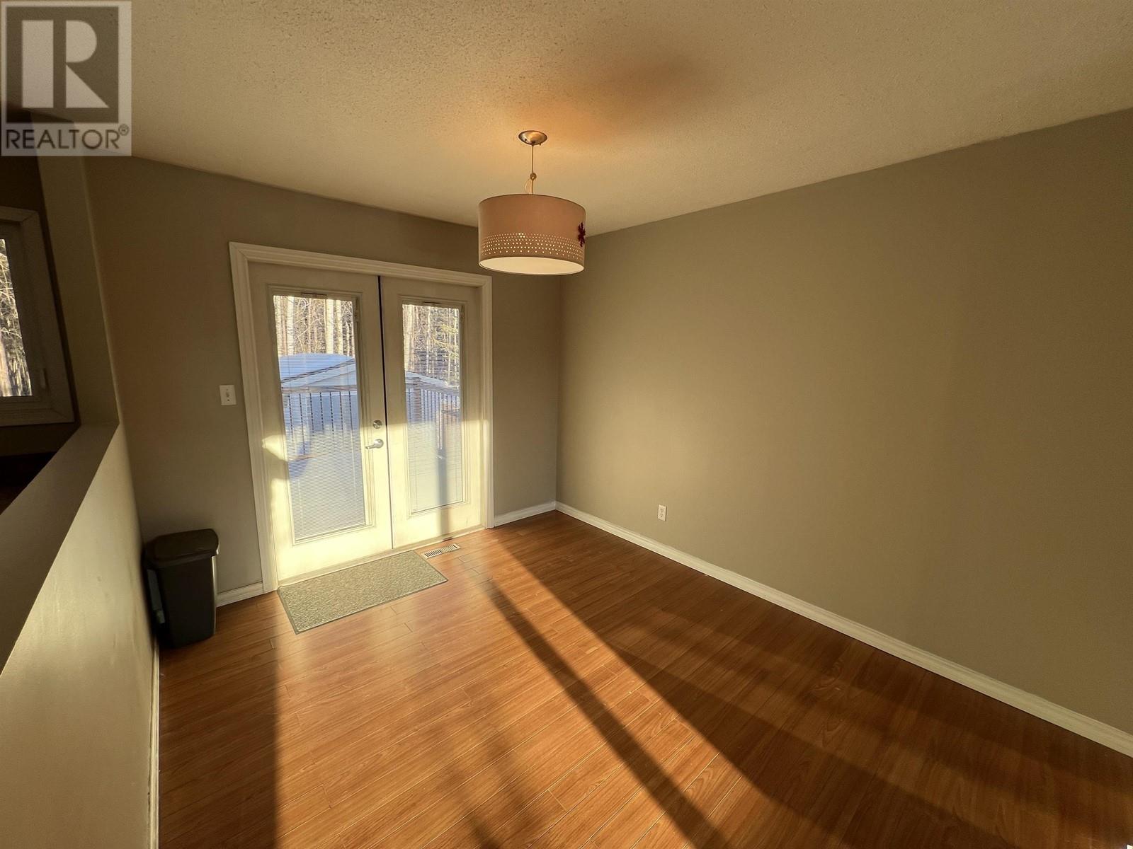 5320 Tamarack Crescent, Fort Nelson, British Columbia  V0C 1R0 - Photo 5 - R3011261