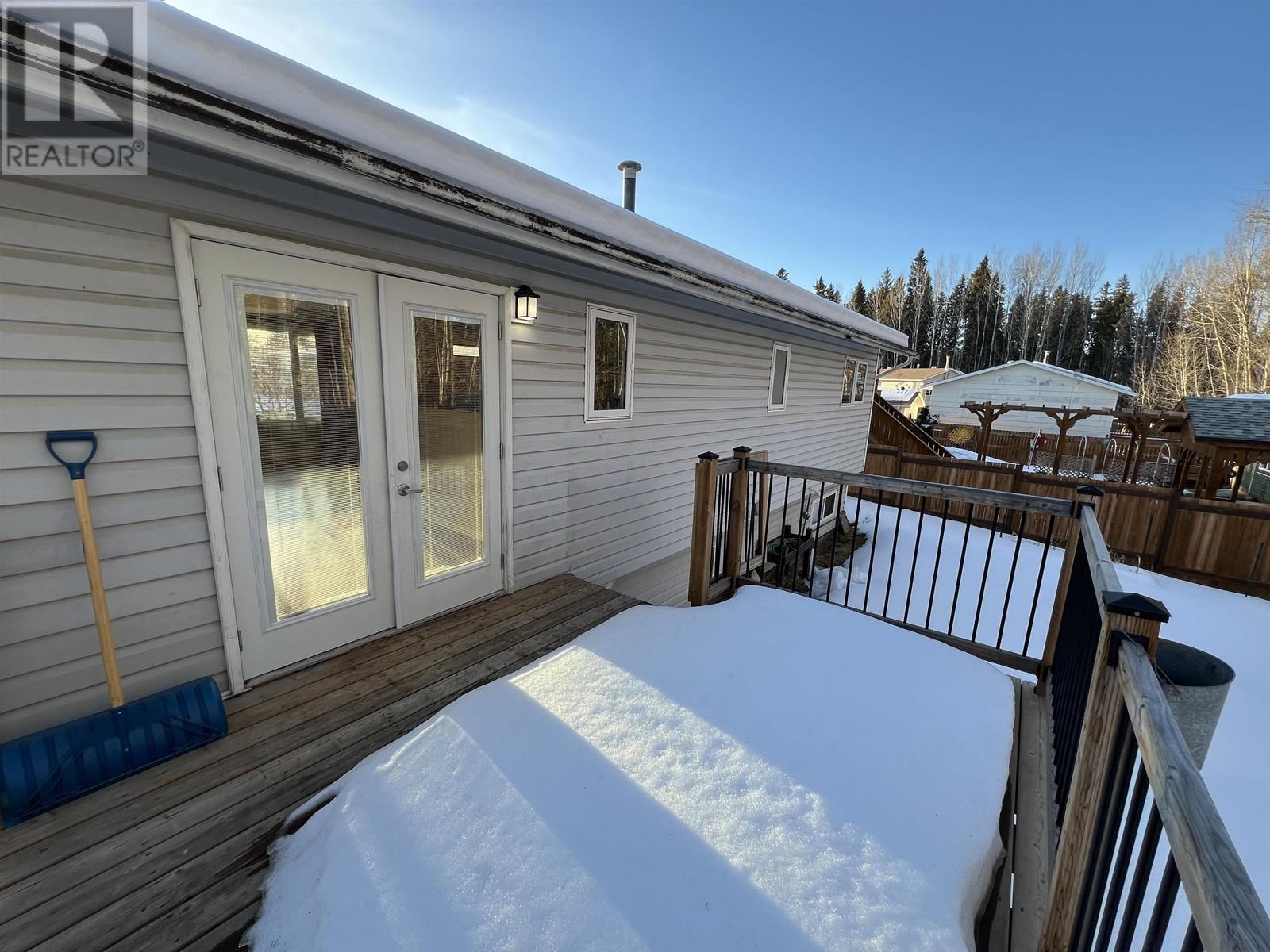 5320 Tamarack Crescent, Fort Nelson, British Columbia  V0C 1R0 - Photo 37 - R3011261