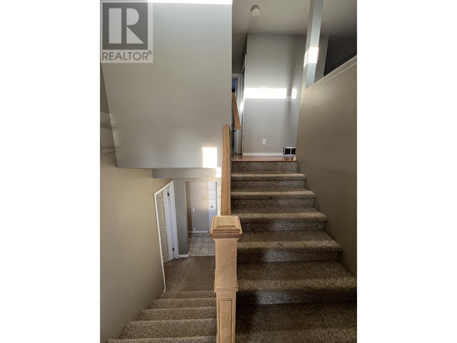 5320 Tamarack Crescent, Fort Nelson, British Columbia  V0C 1R0 - Photo 2 - R3011261