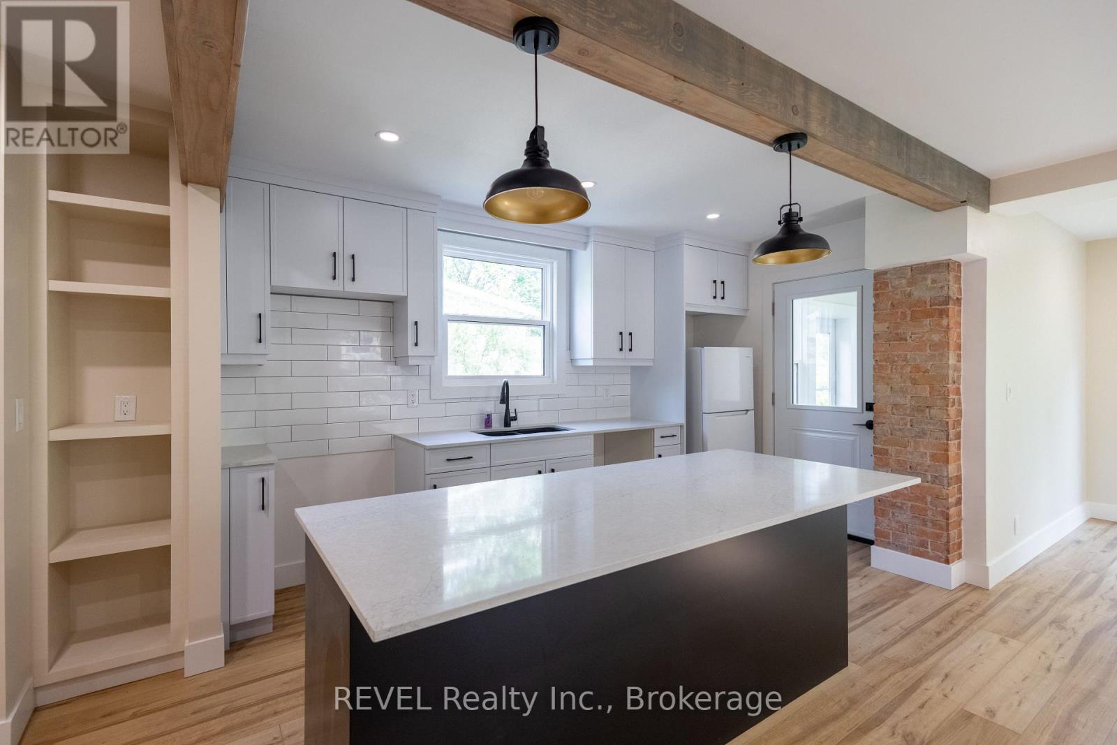 52 Albert Street, St. Catharines, Ontario  L2R 2G9 - Photo 8 - X12196682