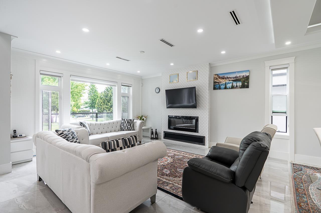 9417 132a Street, Surrey, British Columbia  V3V 6W3 - Photo 5 - R3011387