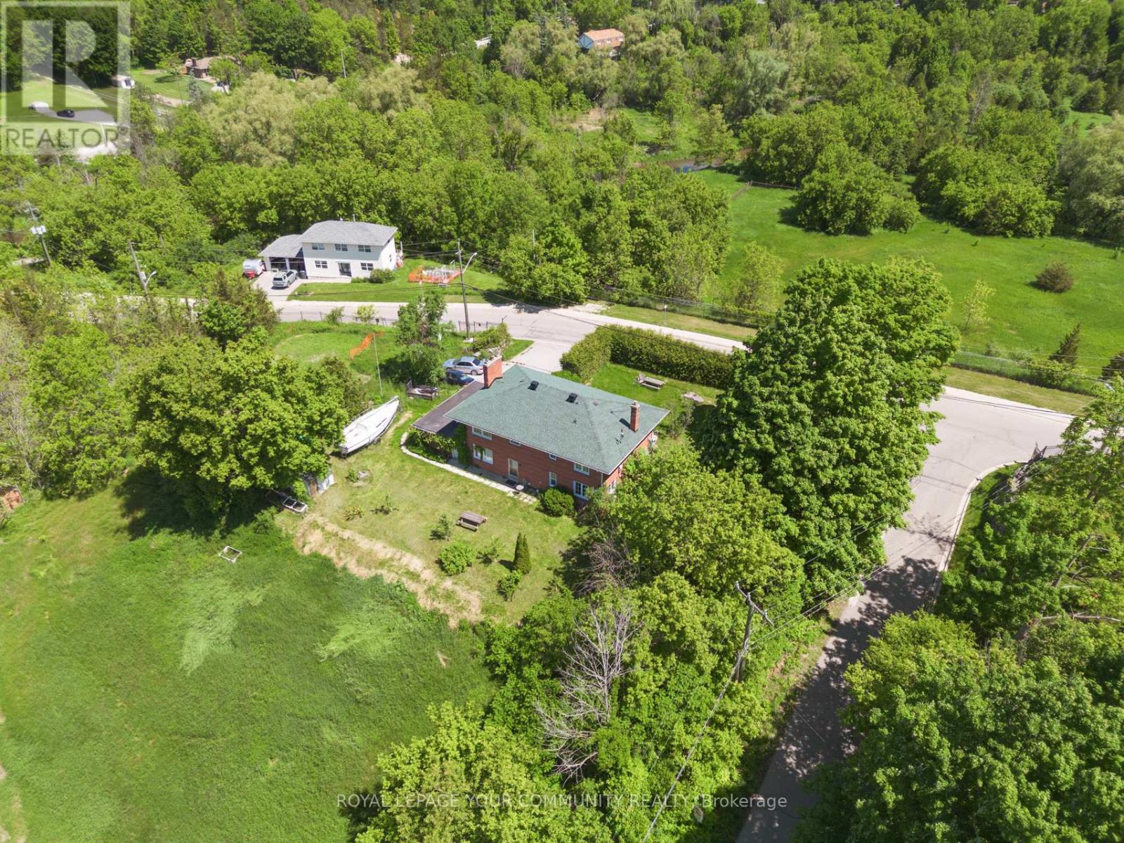 58 Old King Road, Caledon (Bolton East), Ontario  L7E 3J5 - Photo 8 - W12053074