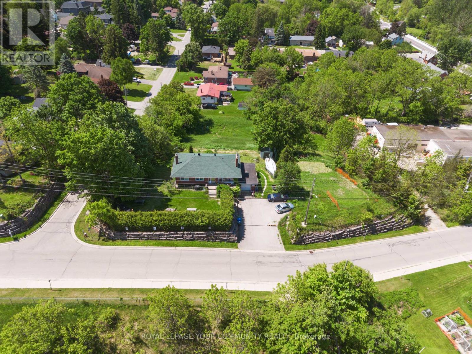 58 Old King Road, Caledon, Ontario  L7E 3J5 - Photo 3 - W12053074
