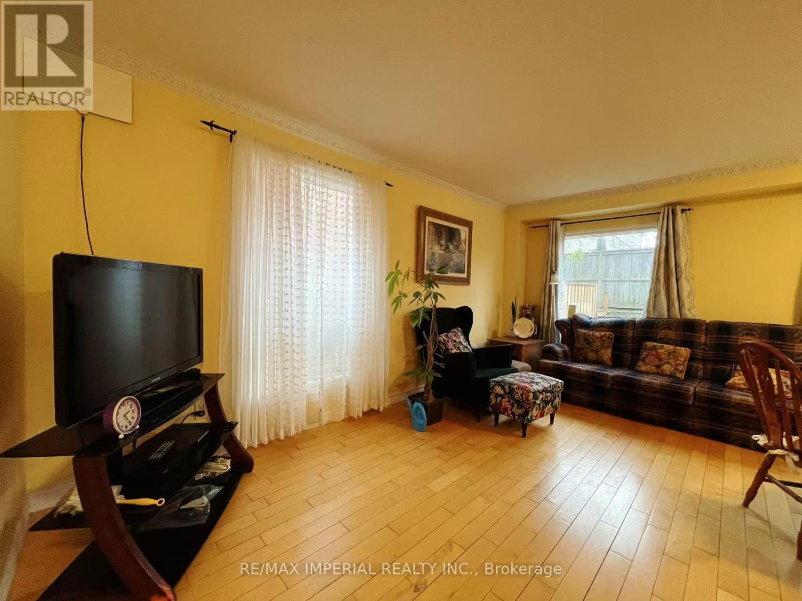 53, Upper Rm1 - 2955 Thomas Street, Mississauga, Ontario  L5M 6A9 - Photo 5 - W12126275