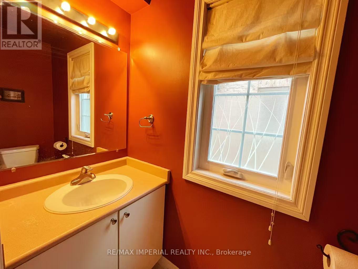 53, Upper Rm1 - 2955 Thomas Street, Mississauga, Ontario  L5M 6A9 - Photo 7 - W12126275