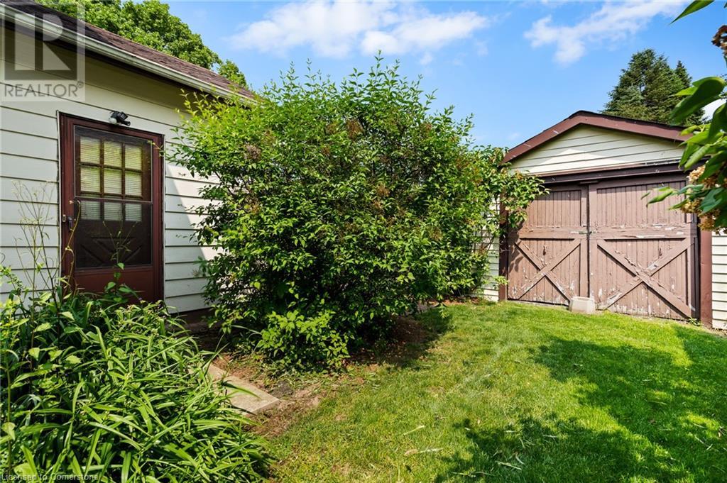 20 St Andrews Avenue, Grimsby, Ontario  L3M 3R8 - Photo 17 - 40737134
