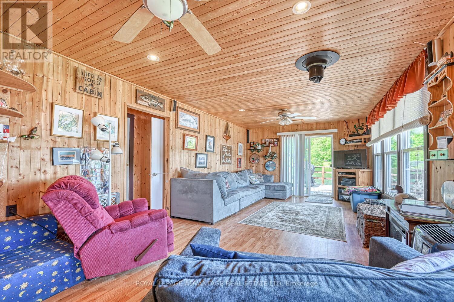 832 Klon Lane, Leeds And The Thousand Islands, Ontario  K0H 2N0 - Photo 10 - X12196649