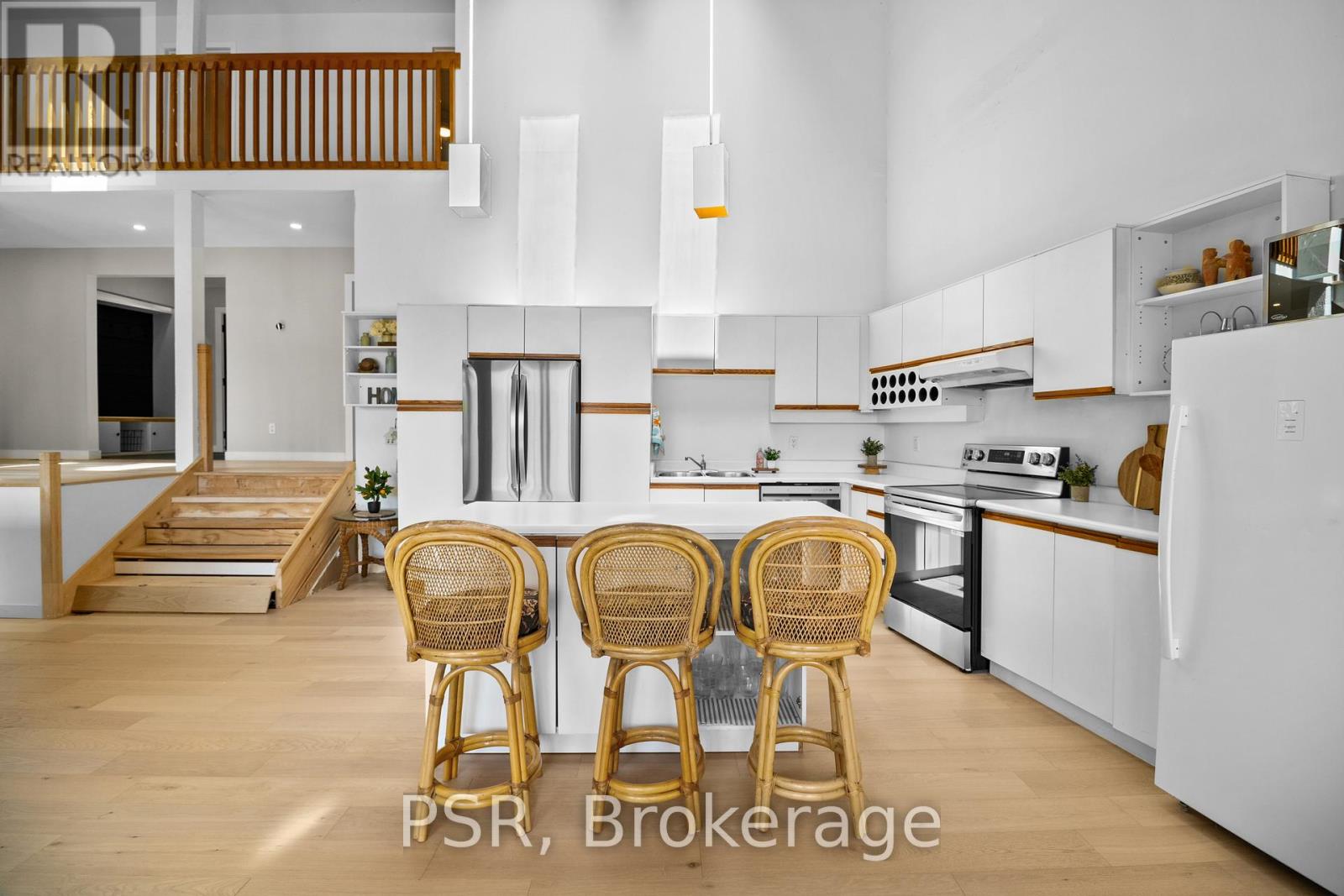 1030 South Sunset Bay Road, Gravenhurst, Ontario  P1P 1R2 - Photo 19 - X12196722