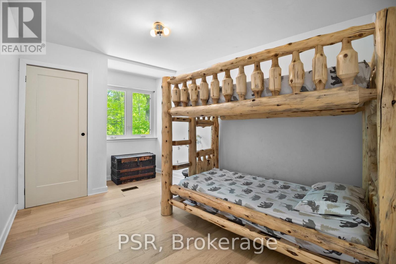 1030 South Sunset Bay Road, Gravenhurst, Ontario  P1P 1R2 - Photo 24 - X12196722