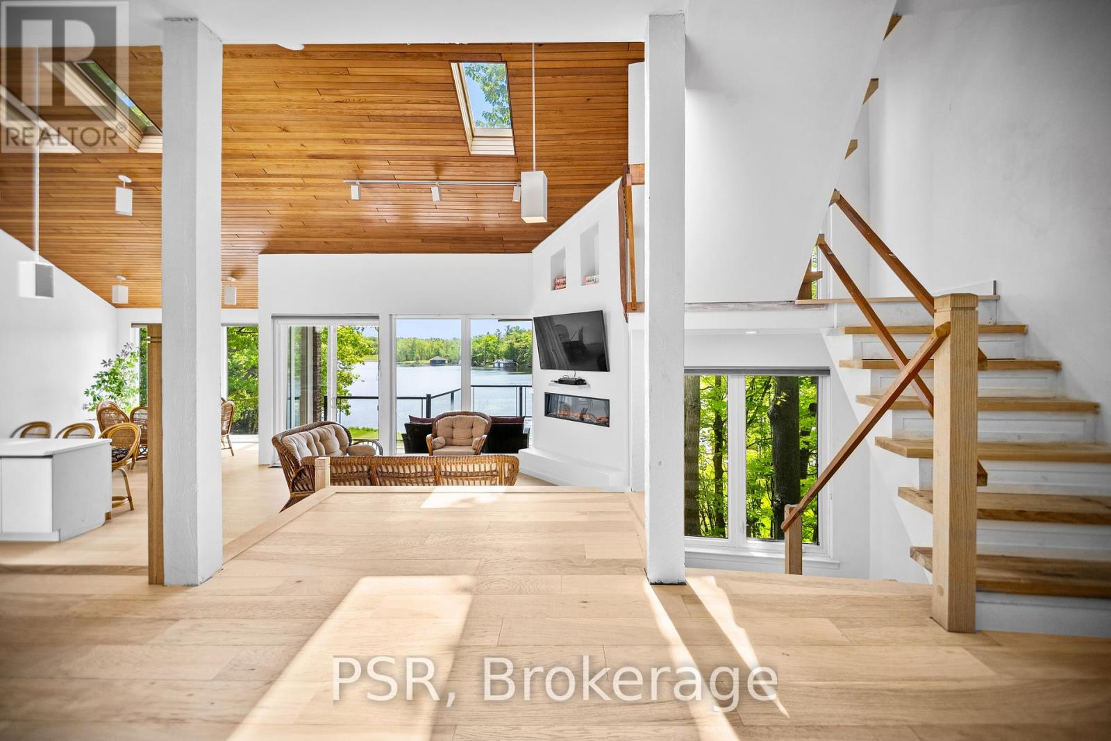 1030 South Sunset Bay Road, Gravenhurst, Ontario  P1P 1R2 - Photo 28 - X12196722