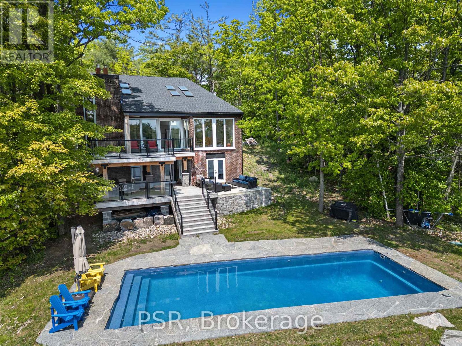 1030 South Sunset Bay Road, Gravenhurst, Ontario  P1P 1R2 - Photo 3 - X12196722