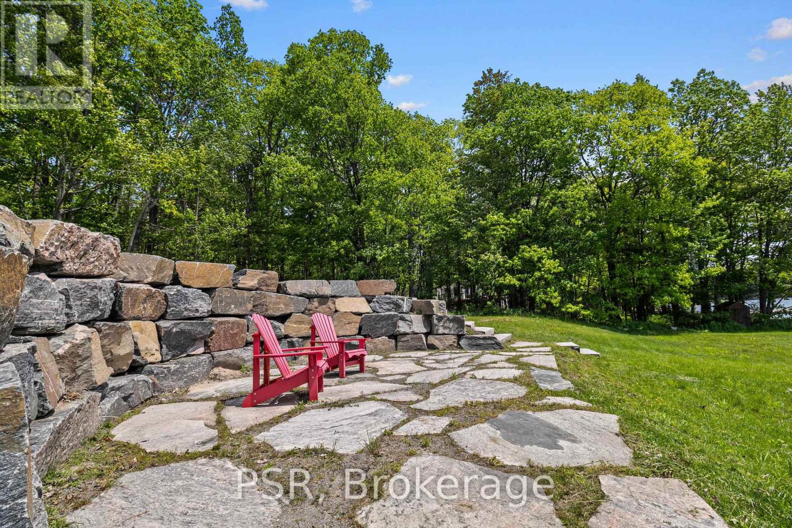 1030 South Sunset Bay Road, Gravenhurst, Ontario  P1P 1R2 - Photo 46 - X12196722