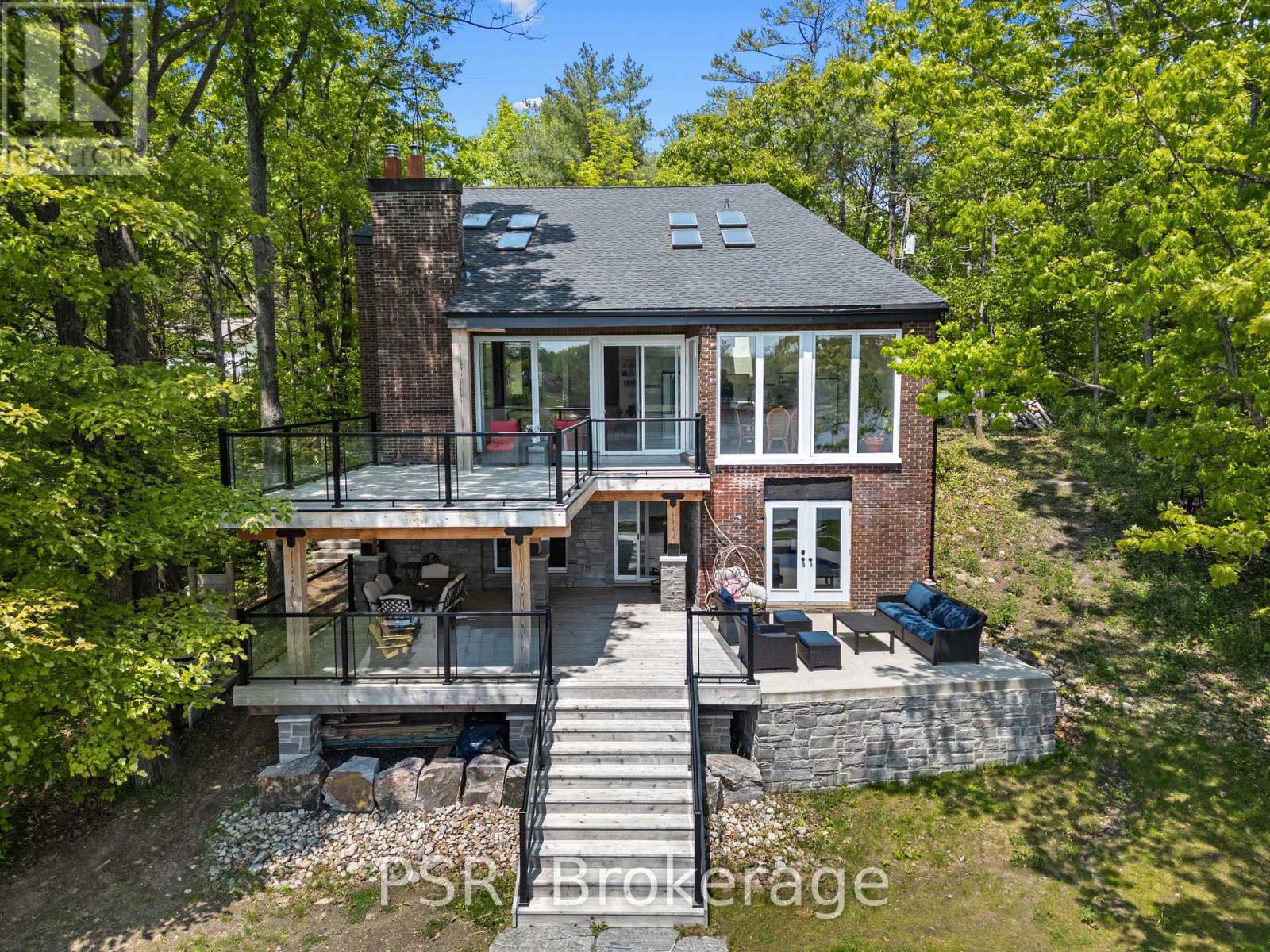1030 South Sunset Bay Road, Gravenhurst, Ontario  P1P 1R2 - Photo 8 - X12196722
