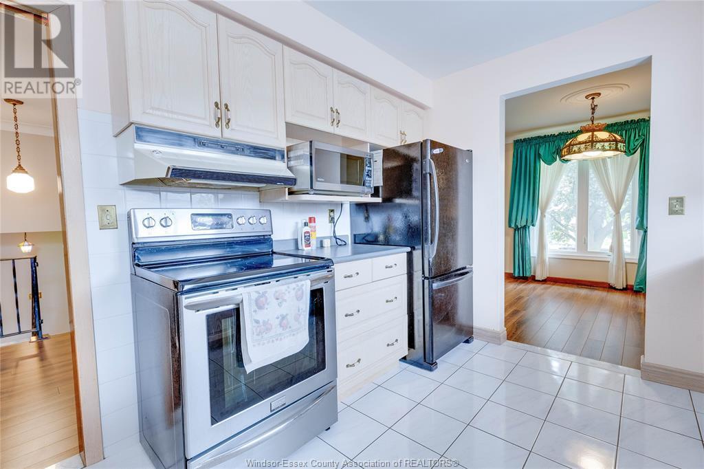 9635 Kerby Road, Windsor, Ontario  N8R 1K1 - Photo 7 - 25014166
