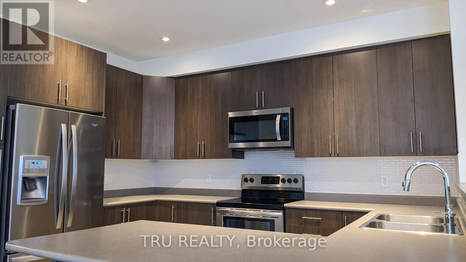 550 Rioja Street, Ottawa, Ontario  K2S 0V8 - Photo 9 - X12196626