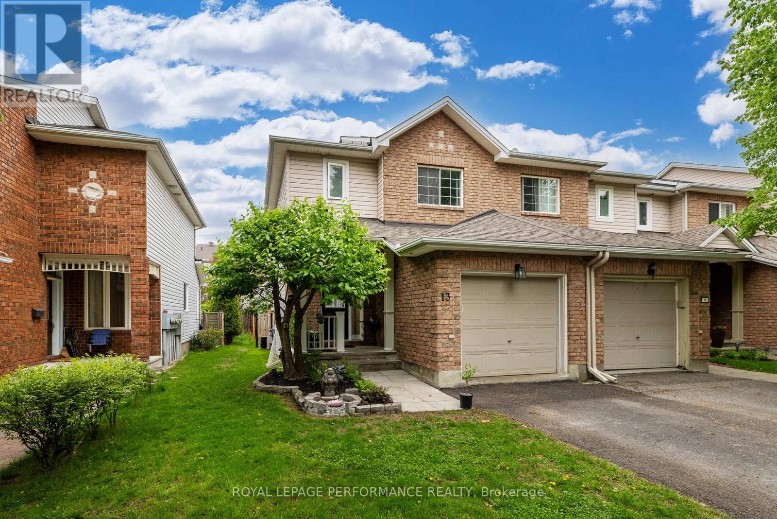 13 Milner Downs Crescent, Ottawa, Ontario  K2M 2S3 - Photo 1 - X12196685