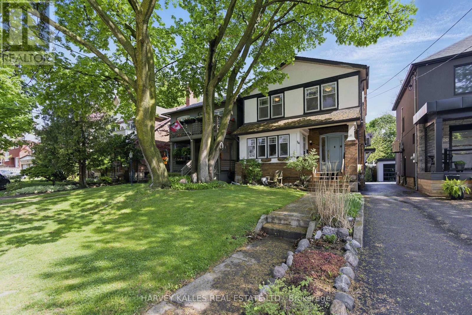 24 Yonge Boulevard, Toronto, Ontario  M5M 3G5 - Photo 2 - C12196657