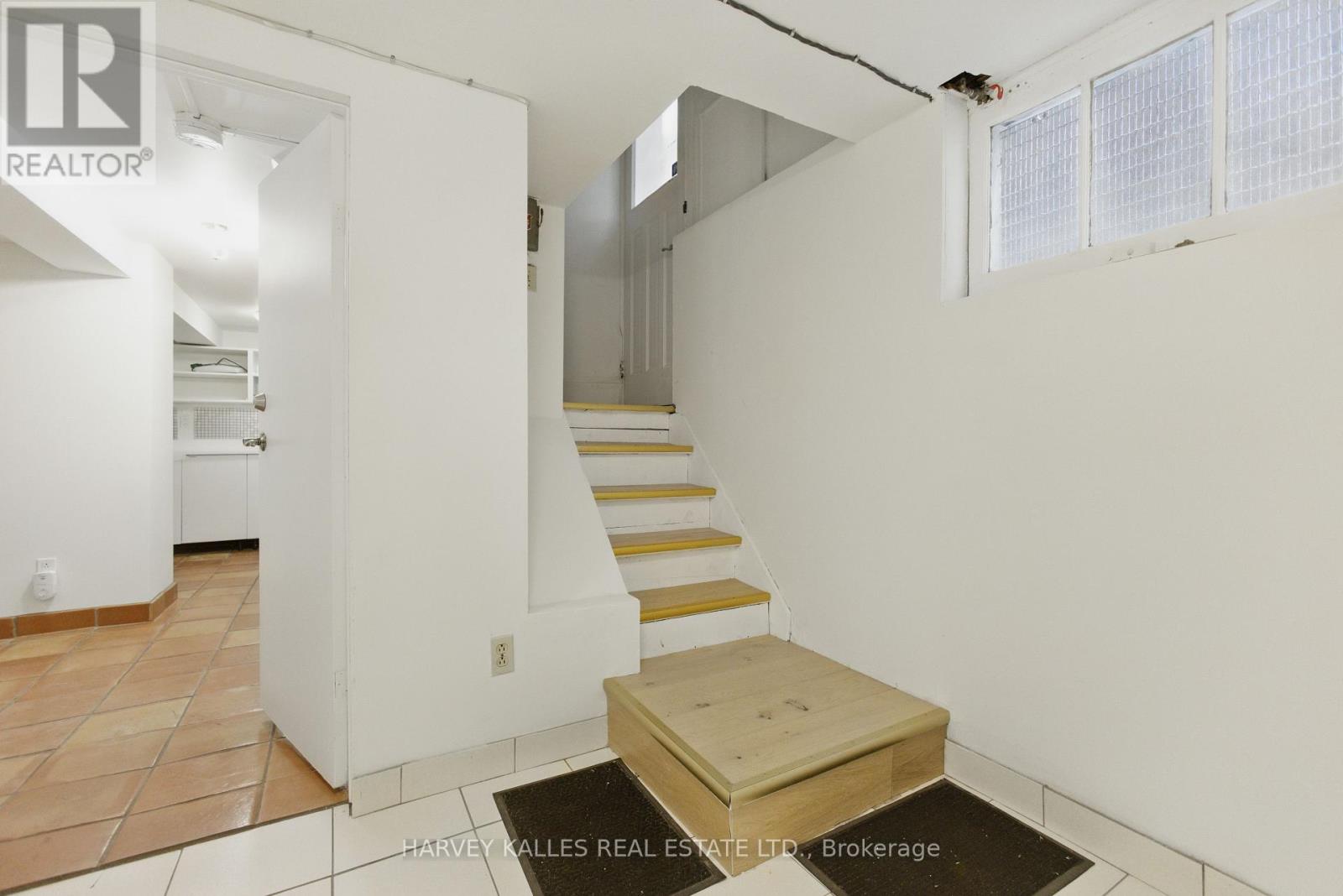 24 Yonge Boulevard, Toronto, Ontario  M5M 3G5 - Photo 24 - C12196657