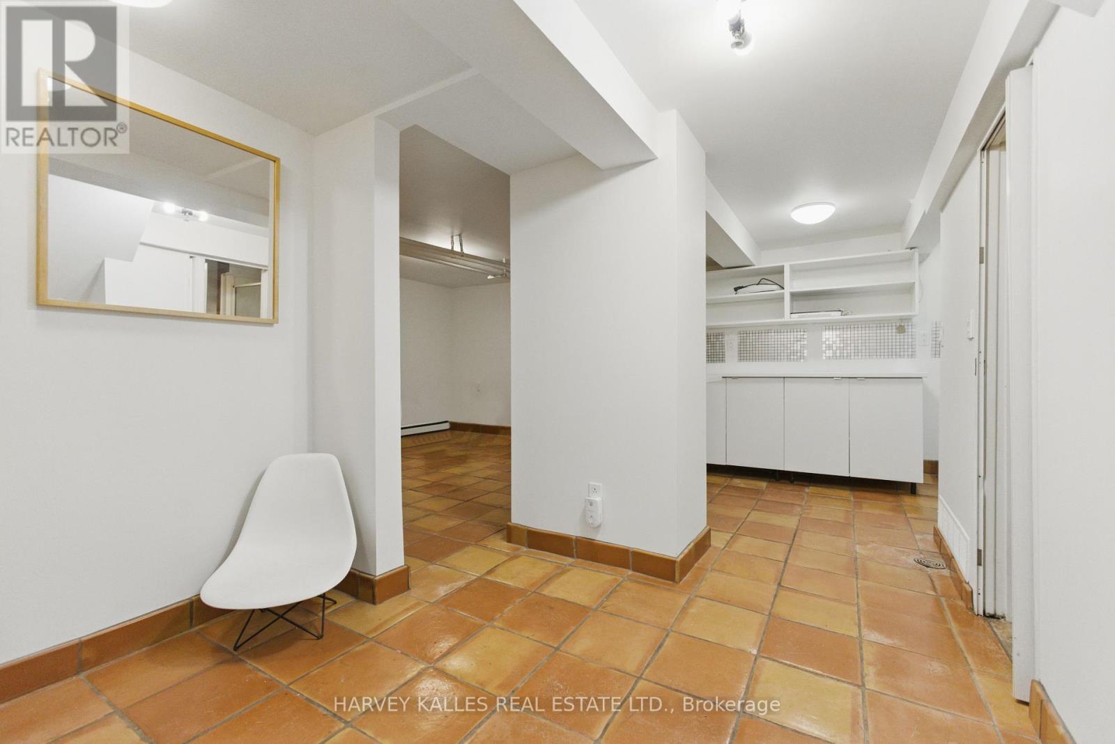 24 Yonge Boulevard, Toronto, Ontario  M5M 3G5 - Photo 26 - C12196657