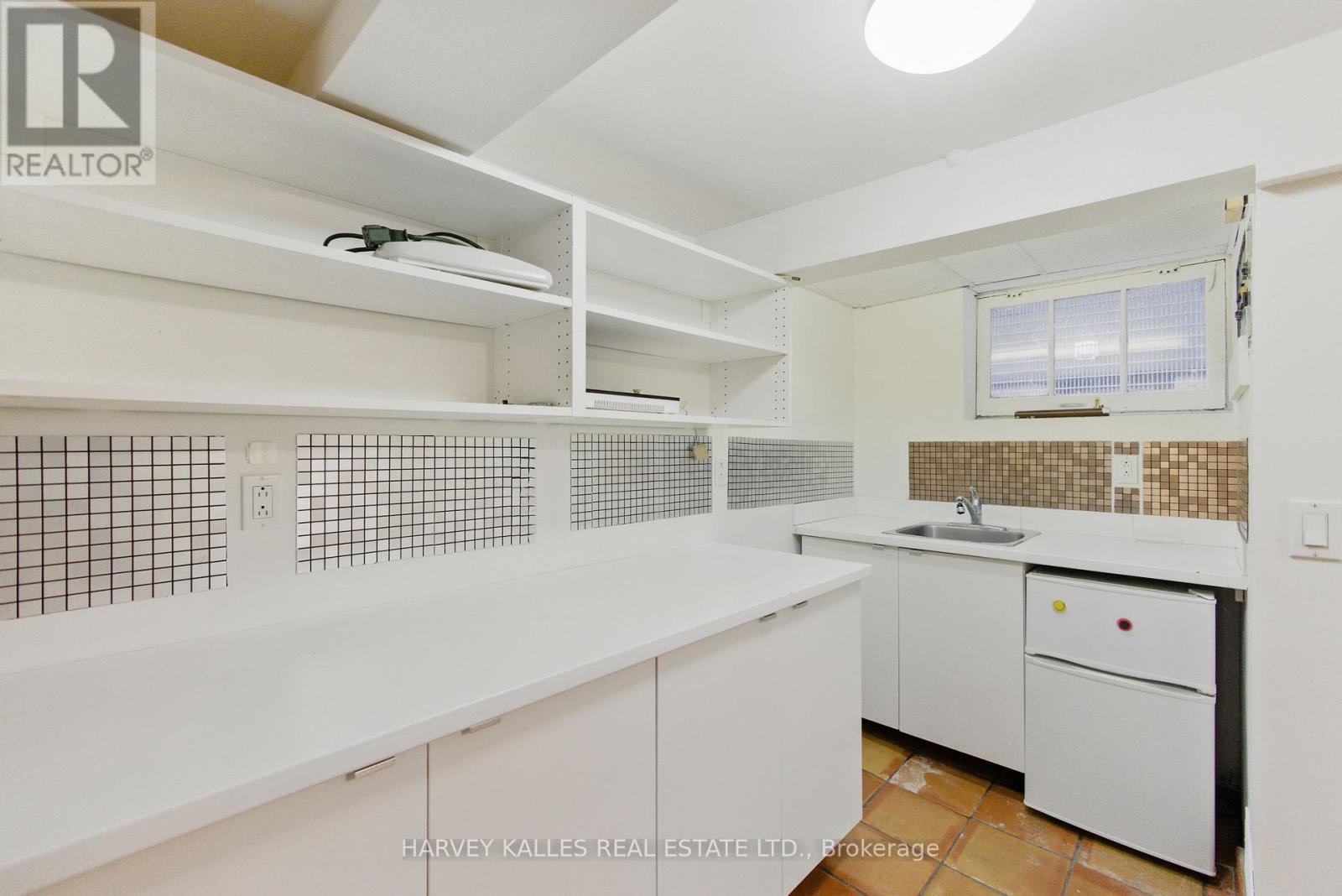 24 Yonge Boulevard, Toronto, Ontario  M5M 3G5 - Photo 28 - C12196657
