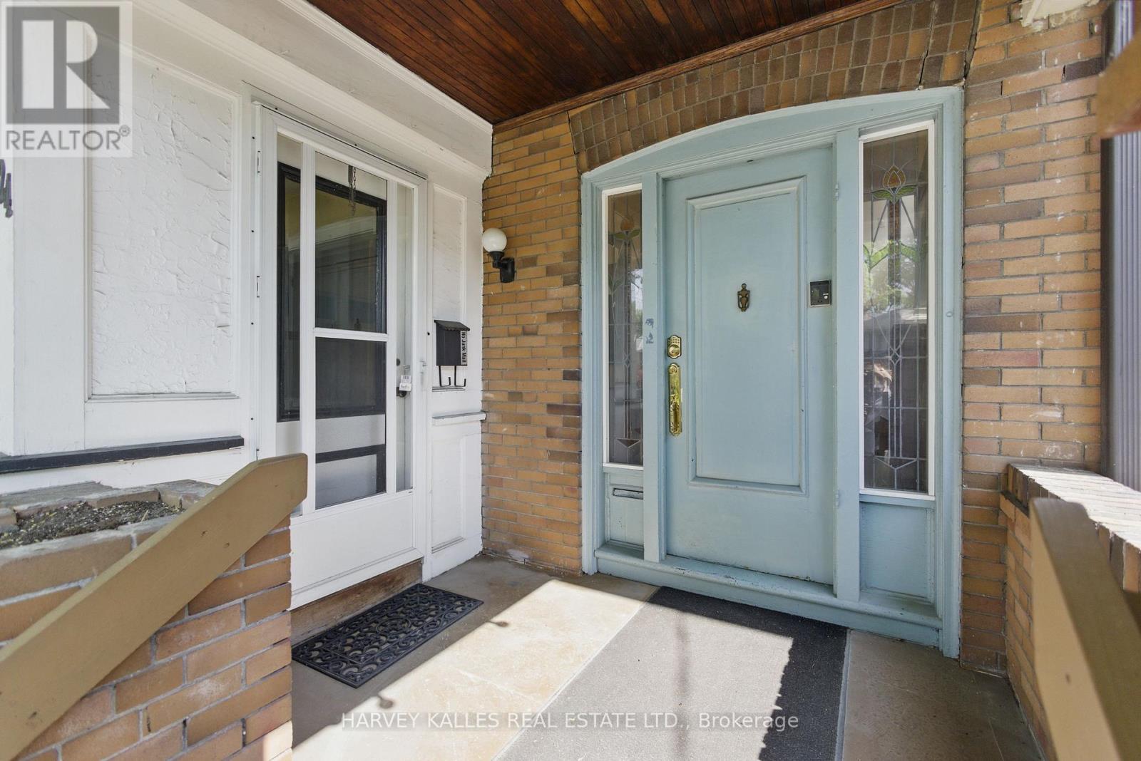 24 Yonge Boulevard, Toronto, Ontario  M5M 3G5 - Photo 4 - C12196657