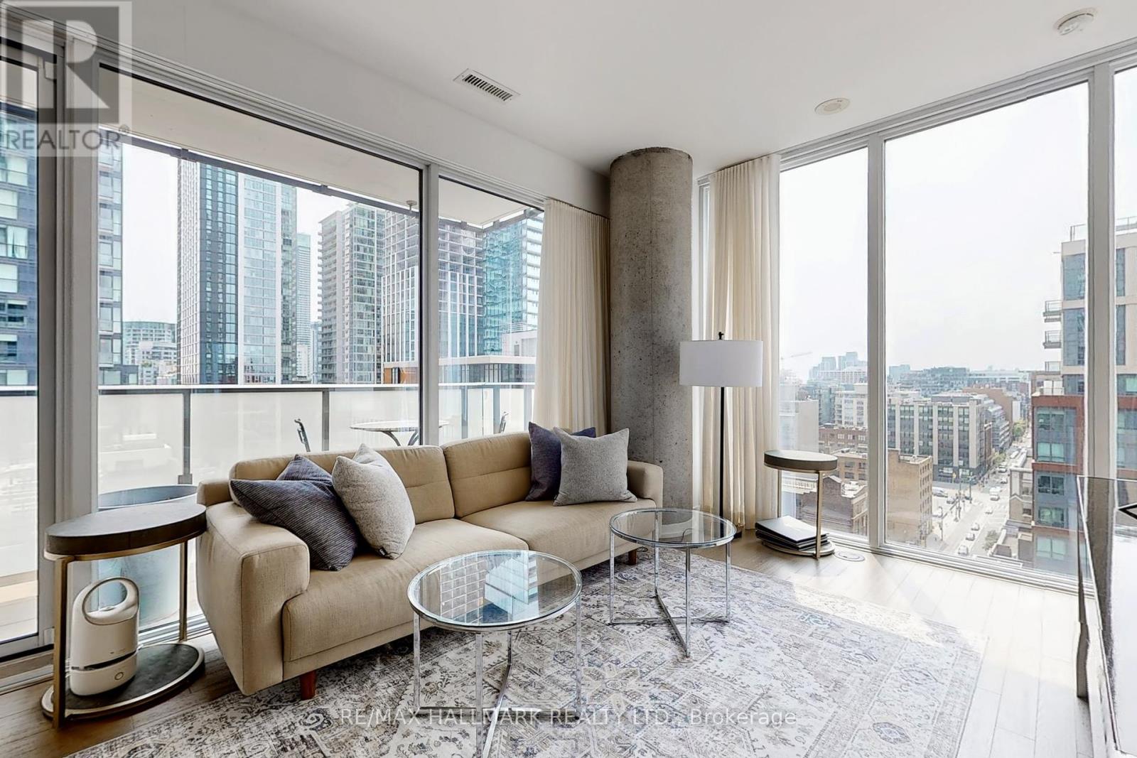 1409 - 101 Peter Street, Toronto, Ontario  M5V 0G6 - Photo 1 - C12196672