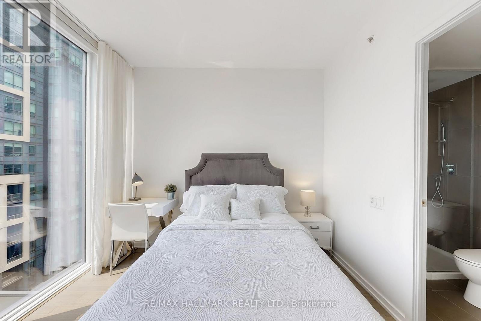 1409 - 101 Peter Street, Toronto, Ontario  M5V 0G6 - Photo 12 - C12196672