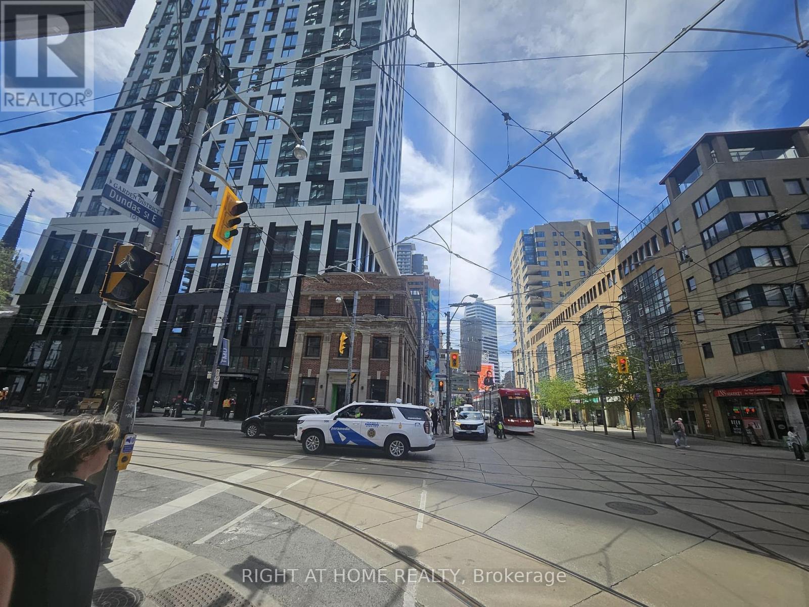 906 - 252 Church Street, Toronto, Ontario  M5B 0E6 - Photo 2 - C12196675
