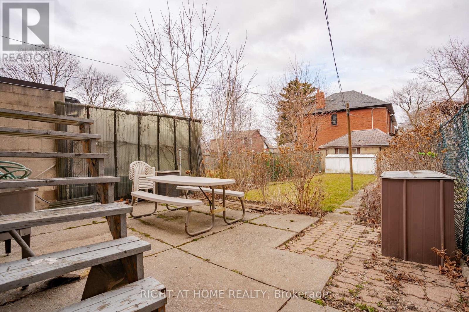 610 Lauder Avenue, Toronto, Ontario  M6E 3J7 - Photo 35 - C12196710